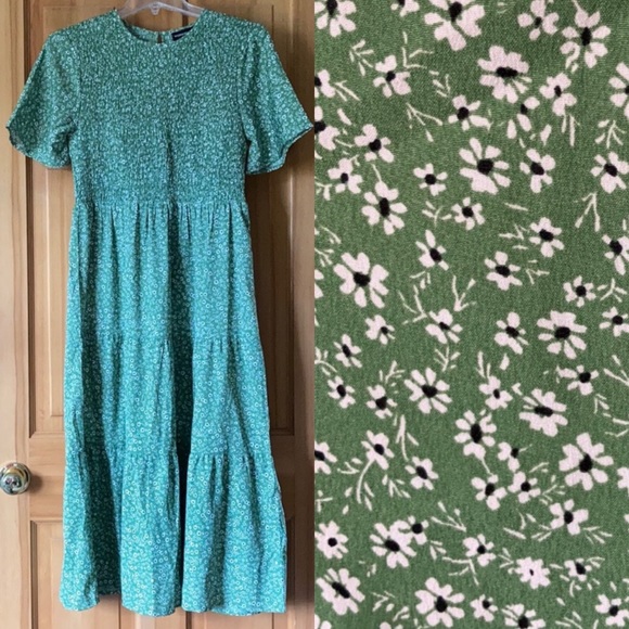 Wednesday’s Girl Dresses & Skirts - 💚Green Tiered Floral Maxi Dress